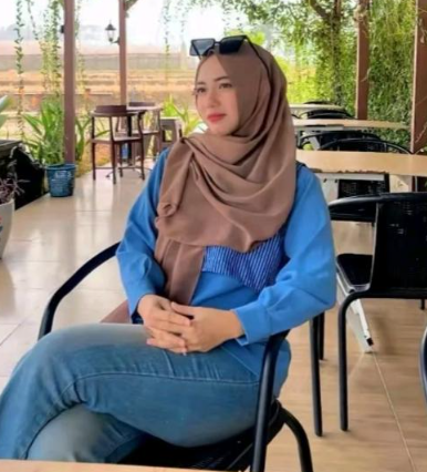 Pemilik Toko Bu Pelita Sari